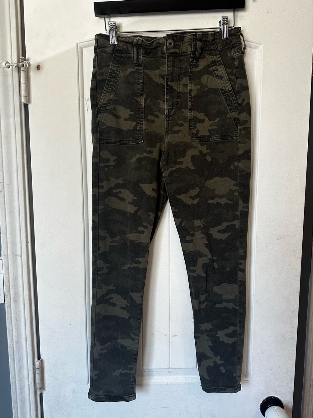 American Eagle Camo Hi-Rise Jegging Crop Ne(x)t Level Stretch Size 10